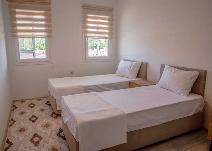 Yaliyani Yaliciftlik