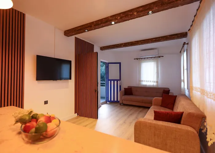 Yaliyani Motel *