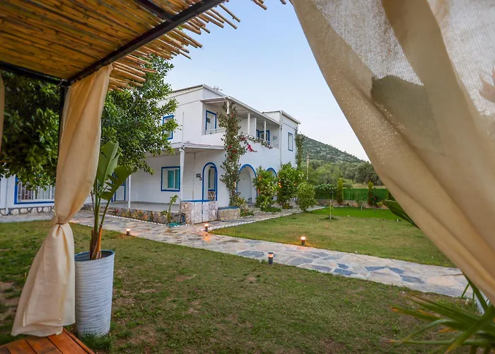 Yaliyani Motel *