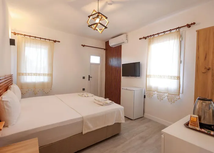Motel Yaliyani Yalıçiftlik