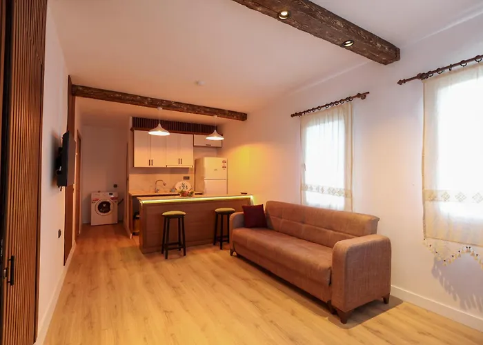 Motel Yaliyani Yalıçiftlik