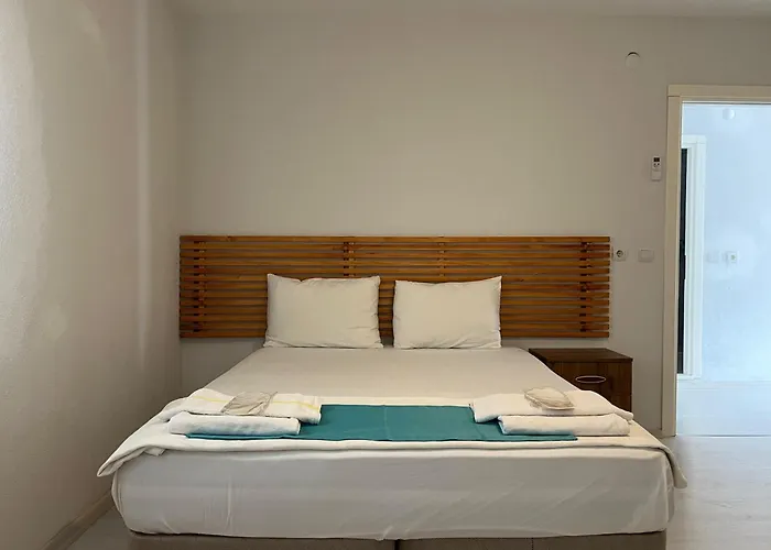 Yaliyani * Yaliciftlik